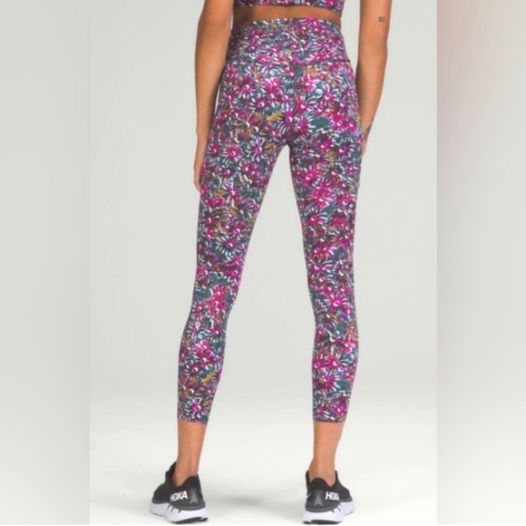 🏷️ Lululemon Base Pace High Rise Running Tight Floral Electric Multi Size 20 - Picture 1 of 11